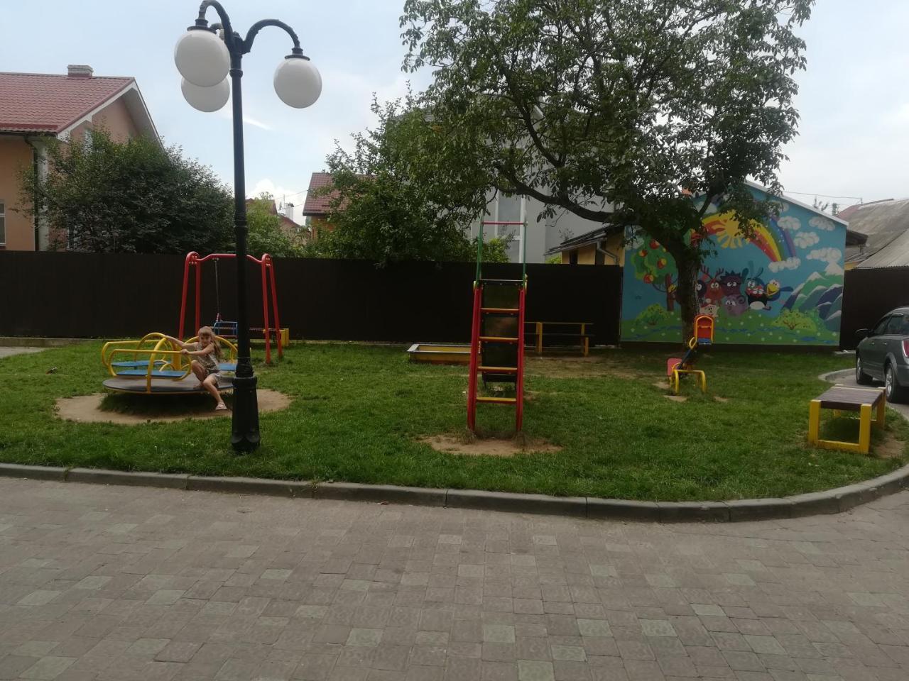 Zlata De Luxe Lägenhet Ivano-Frankivsk Exteriör bild