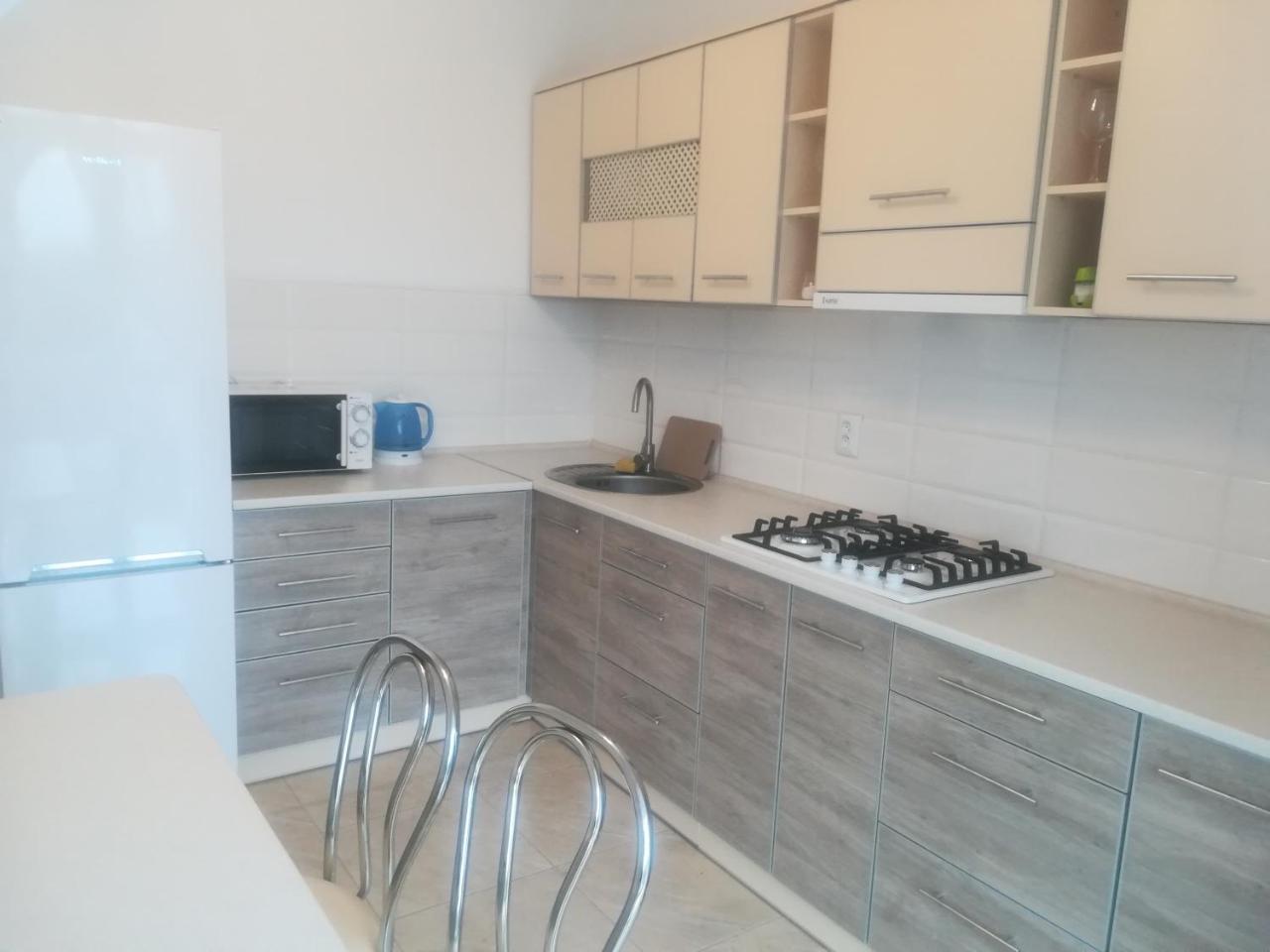 Zlata De Luxe Lägenhet Ivano-Frankivsk Exteriör bild
